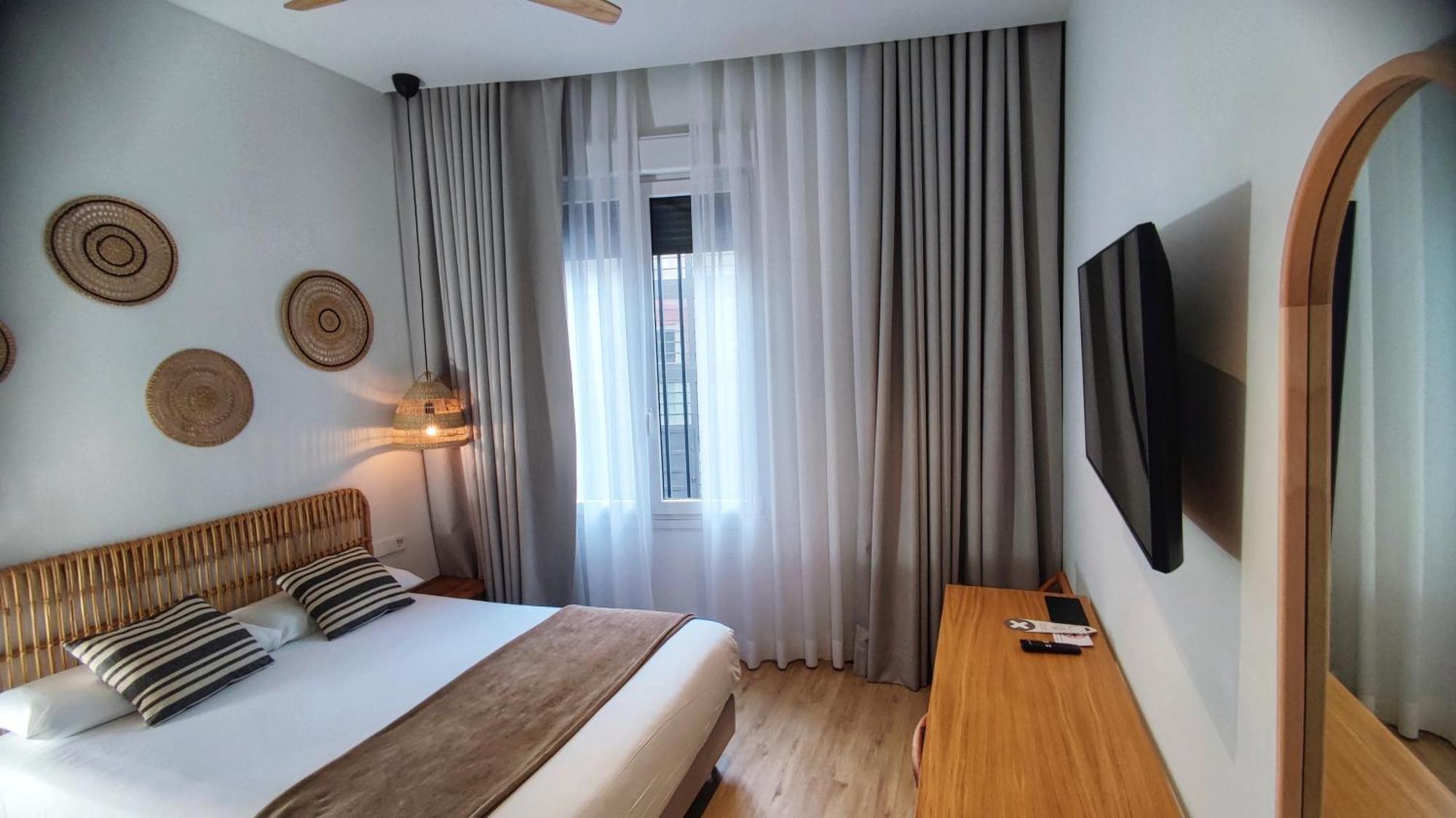 Casa Du Soleil Hostal Boutique Мадрид Стая снимка