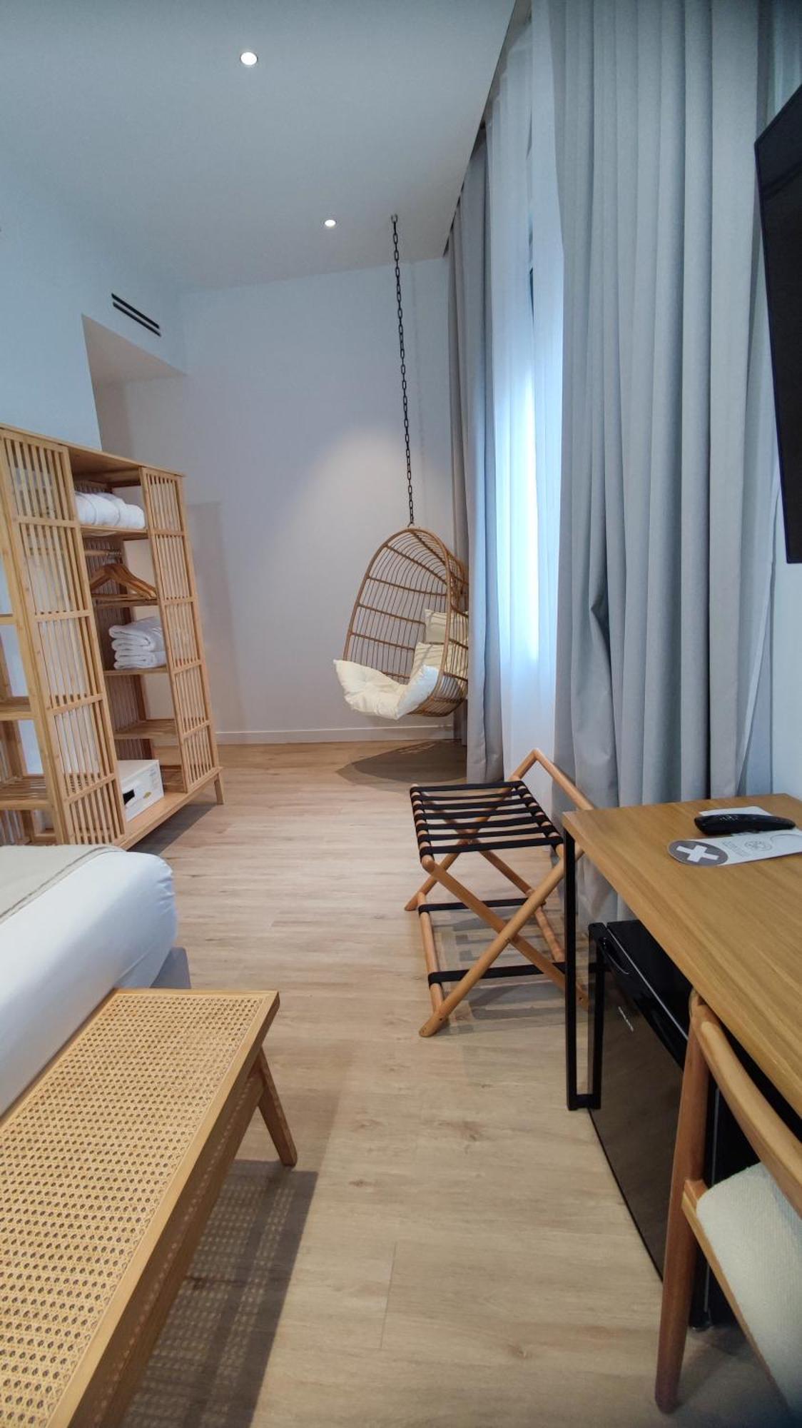 Casa Du Soleil Hostal Boutique Мадрид Стая снимка