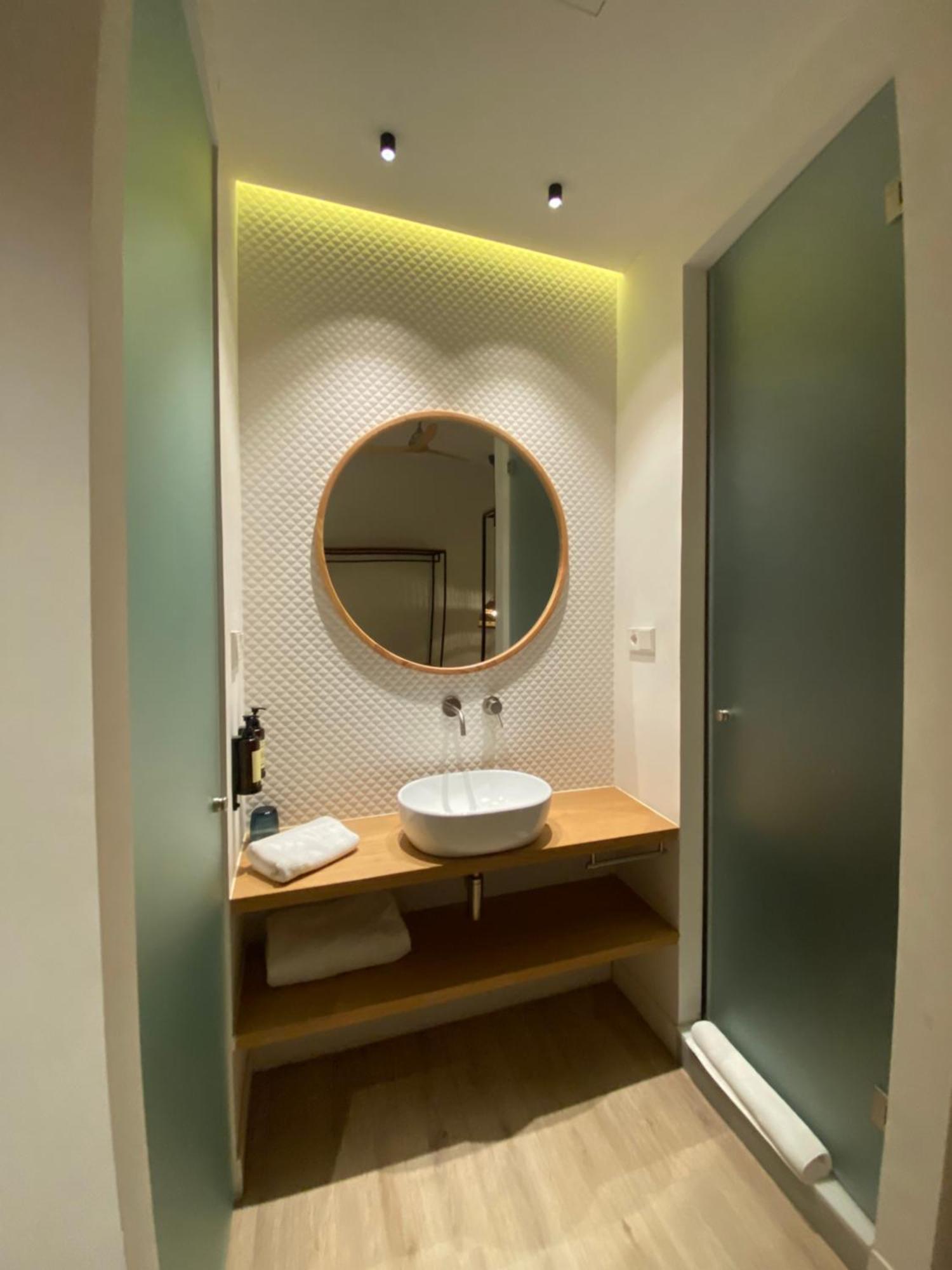 Casa Du Soleil Hostal Boutique Мадрид Стая снимка