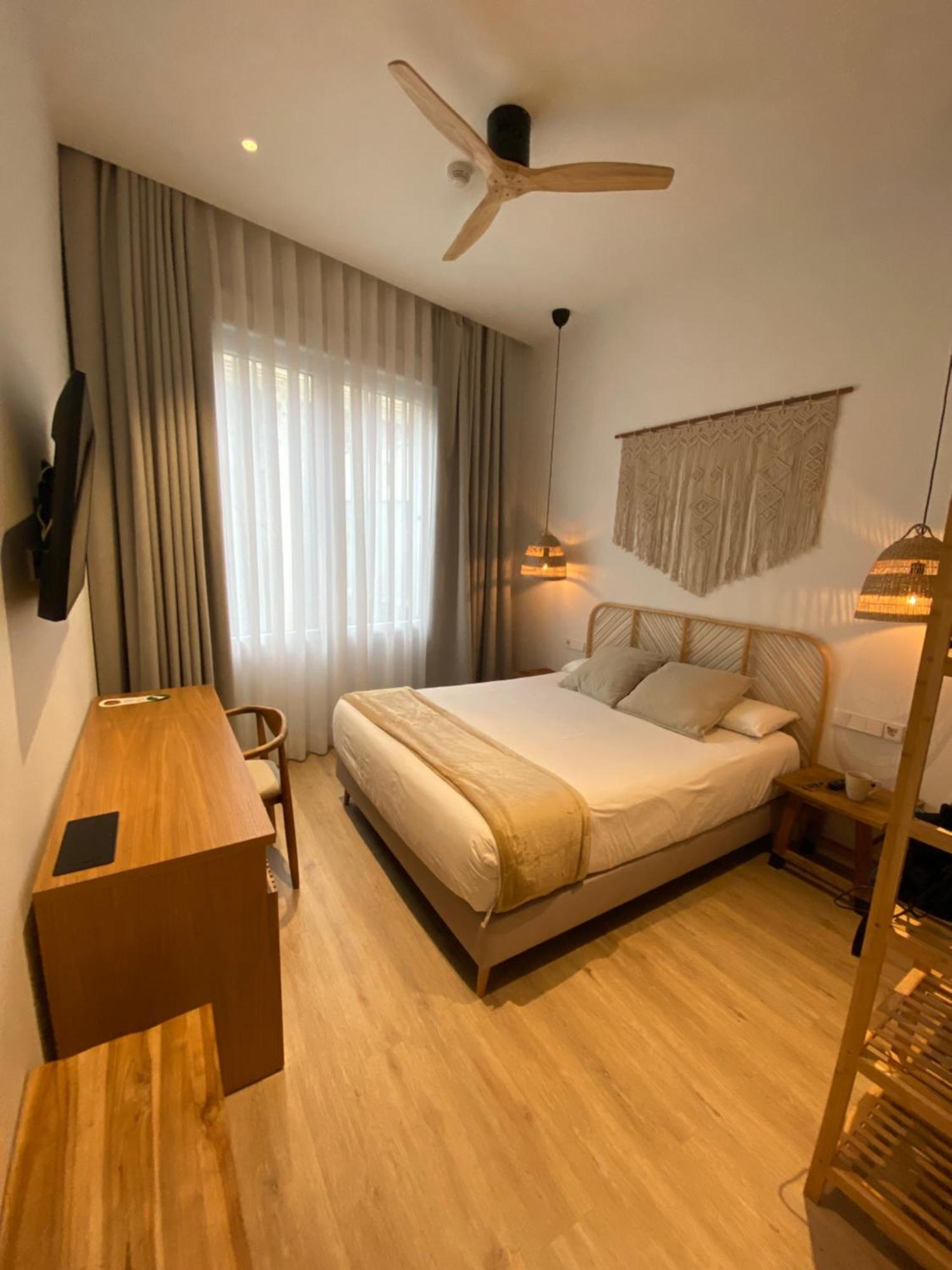 Casa Du Soleil Hostal Boutique Мадрид Стая снимка