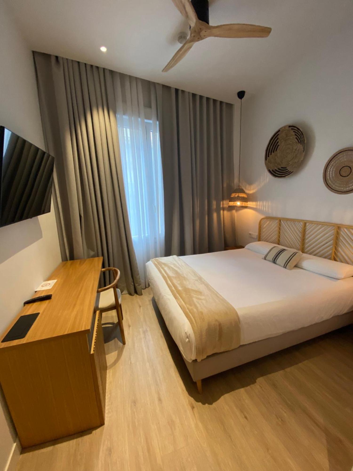 Casa Du Soleil Hostal Boutique Мадрид Стая снимка