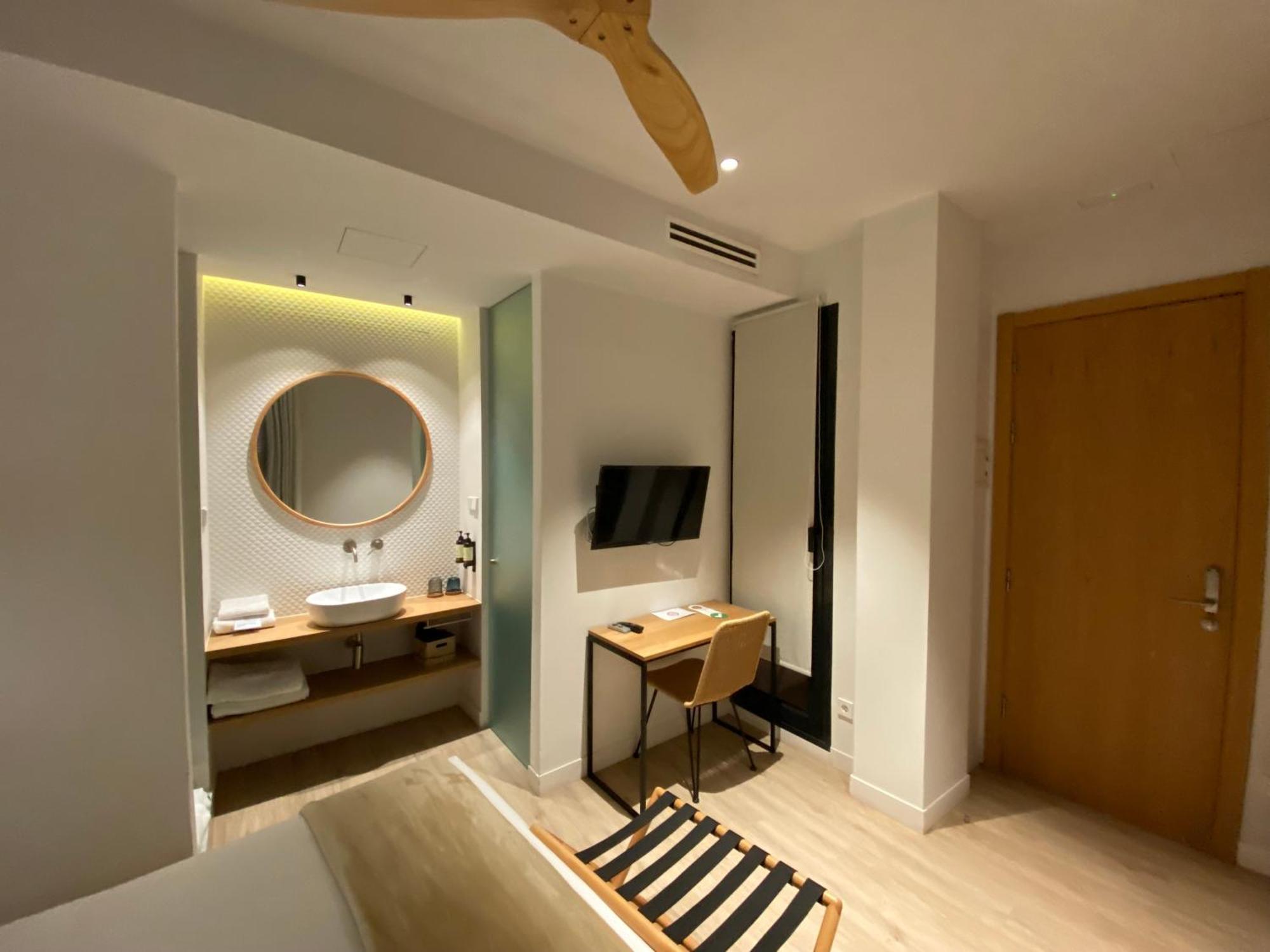 Casa Du Soleil Hostal Boutique Мадрид Стая снимка
